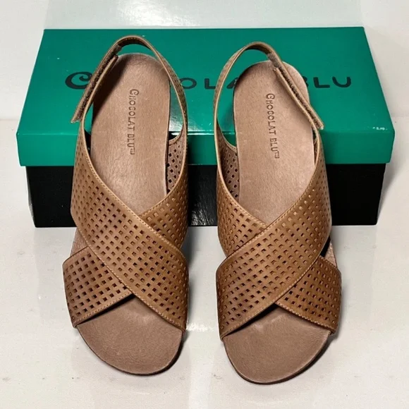 Chocolat Blu Theo Leather Sandal Wedge - Picture 6 of 8